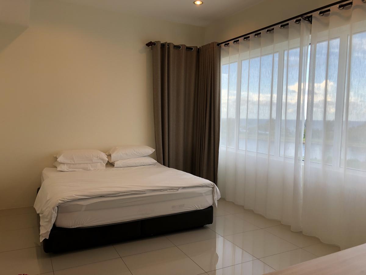 The Sea View Apartment Miri Waterfront Exterior foto